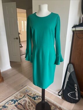 Donna Morgan  Green Long-Sleeve Sheath Dress
